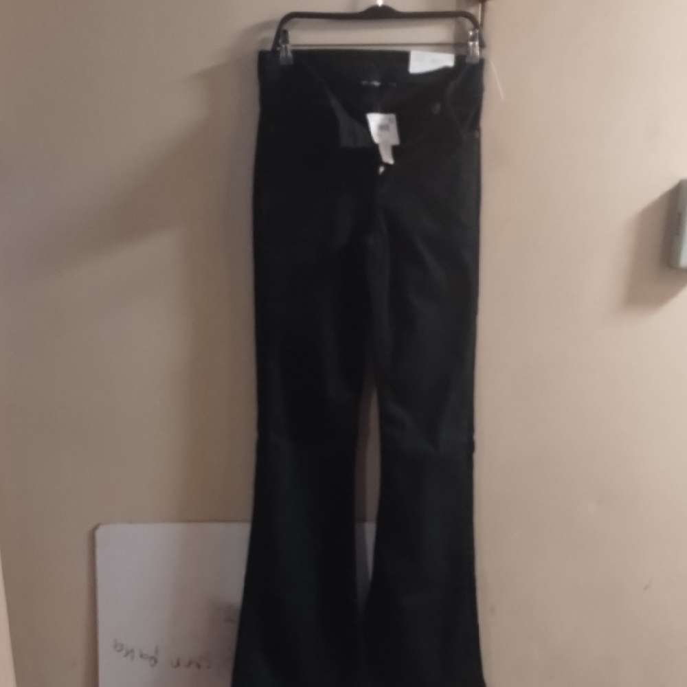 Black Flared Pants Size 6 Xtra long. It's Too Big